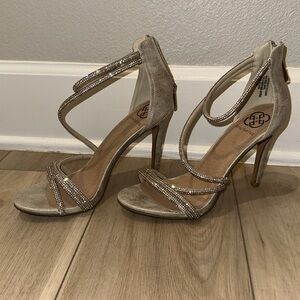 VGUC Daisy Fuentes Brand Size 8.5 Rhinestone High Heel Heels Summer Sandals